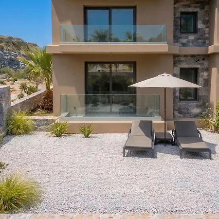 Lapis Nera - Beachfront & 