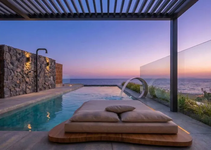 Lapis Nera - Beachfront&free Heated Pools Villa *
